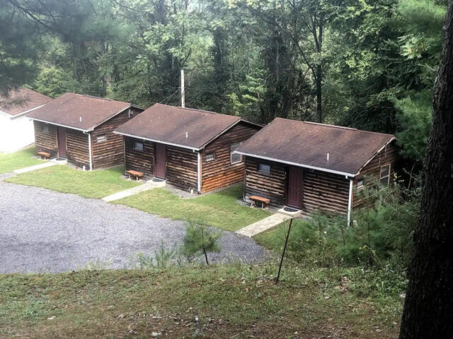 Cabin Rentals Exterior